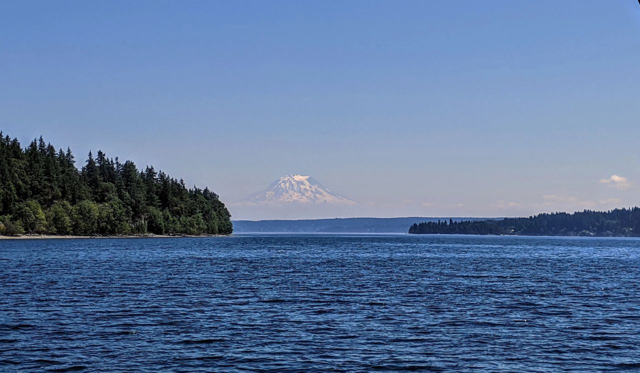 Mt. Rainier view from Tolmie State Park